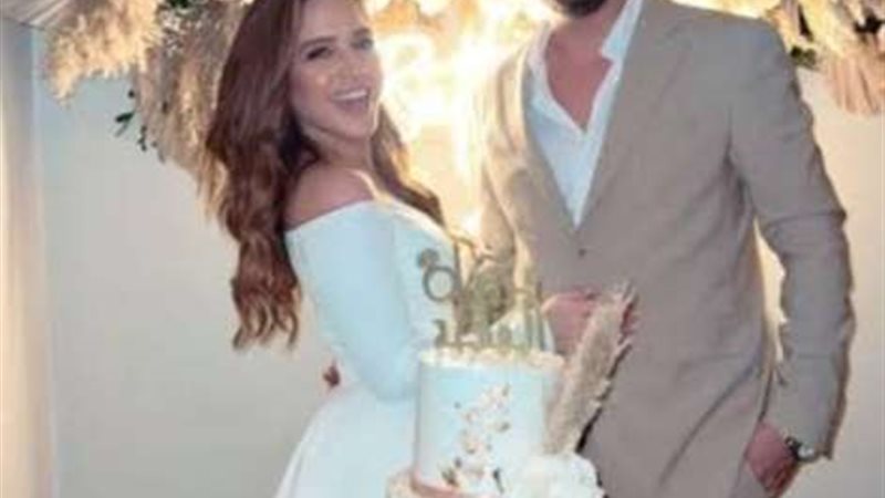 الفنانة رنا رئيس