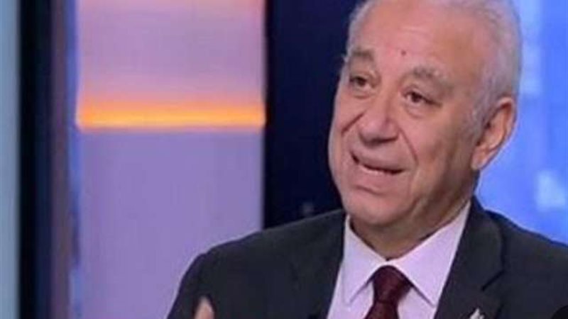 الدكتور عادل خطاب،