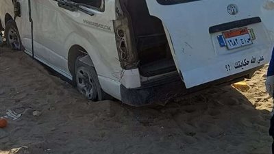 إصابة 8 أشخاص في حادث انقلاب ميكروباص بالطريق الصحراوى بأطفيح