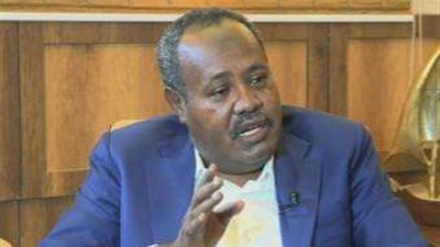 منافس الأهلي.. رئيس الهلال السوداني يهدد بالاستقالة من منصبه