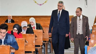 جامعة قناة السويس: انتظام سير الامتحانات النظرية لليوم الثاني
