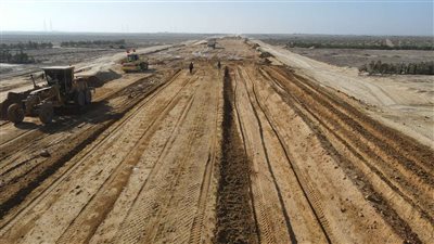 وزير النقل يتفقد مواقع العمل بالخط الثاني للقطار الكهربائي السريع