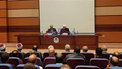 بالصور.. وزير الأوقاف يكرم الفائزين فى مسابقة رؤية للفكر المستنير