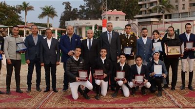 القوات المسلحة تنظم بطولة الجمهورية لقفز الموانع بنادى الفروسية| صور