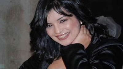 الجمهور يطارد الفنانة داليا إبراهيم.. اعرف الحكاية