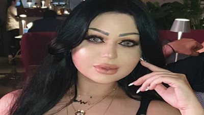 بإطلالة جريئة.. ريم فرحات تخطف الأنظار (صور)