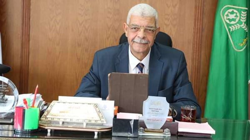 الدكتور أحمد القاصد