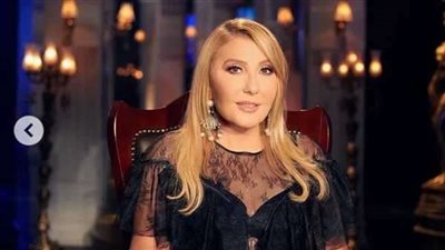 نادية الجندي عن سر رشاقتها: أنا حارمة نفسي من الأكل طول الوقت| فيديو