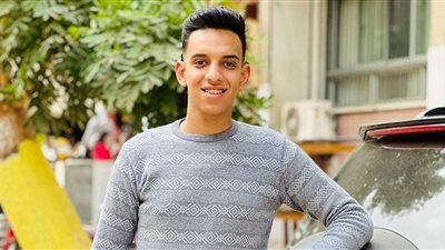 الفنان الشاب علي جاد يكشف تفاصيل مشاركته في العرض المسرحي «فانتو ثانية»