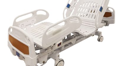 طالب هندسة يكشف إمكانيات سرير طبي مبتكر يتجاوب مع حالة المريض