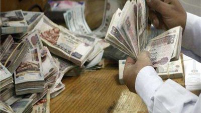 بعد ارتفاع سعر الدولار.. صرف علاوة جديدة للموظفين تصل لـ 7% من الأجر الوظيفي 2023