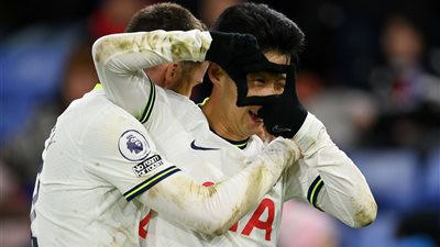 توتنهام يسحق كريستال بالاس برباعية في الدوري الإنجليزي