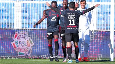 بثنائية نظيفة.. الرائد يتفوق على ضمك في شوط المباراة الأول بالدوري السعودي