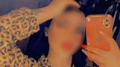 قرار عاجل ضد البلوجر «إسراء محب» وصديقها لحيازتهما مخدرات بالتجمع الخامس