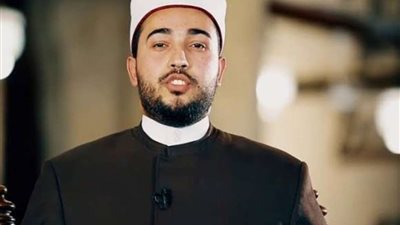 حكم عرض الفتاة نفسها على الرجل عبر الإنترنت.. الإفتاء يجيب