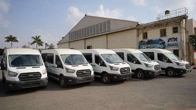 التخطيط تسلم 18 مركز خدمة متنقل لقطاع الأحوال المدنية