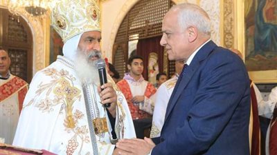 محافظ الجيزة يزور مطرانية الجيزة للأقباط الأرثوذكس لتقديم التهنئة بعيد الميلاد المجيد