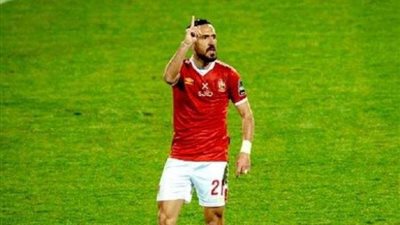 مرحبًا بك في قلعة البطولات.. رسالة من علي معلول لنجم الأهلي الجديد.. فيديو