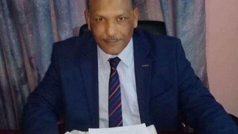الأستاذ طارق أحمد