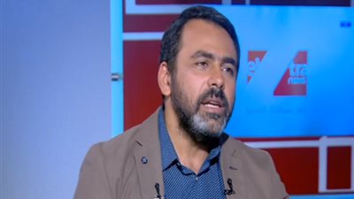 شاهد.. يوسف الحسينى يقلد معتز مطر