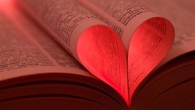 الروائية الرومانسية التي اتهمت بتزوير موتها