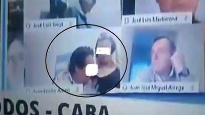 عرض مشهد إباحي عبر الفيديو كونفرانس لنائب داخل البرلمان الأرجنتيني