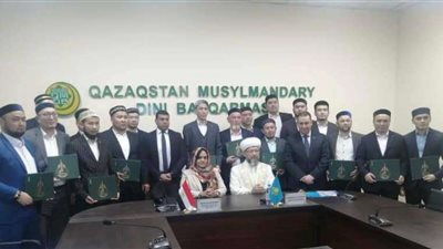 السفيرة المصرية لدى كازخستان تلتقي المفتى العام لكازاخستان والأئمة والوعاظ