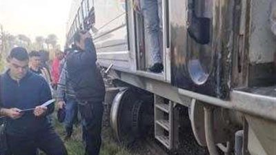 خروج قطار روسي عن شريط السكة الحديد عند منطقة أبو النمرس في الجيزة