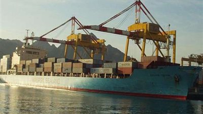 تداول 14 ألف طن من البضائع العامة والمتنوعة بموانئ البحر الأحمر