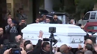 رسالة مؤثرة من جورج وسوف لمحبيه أثناء ذهابه للمقابر لدفن ابنه .. فيديو