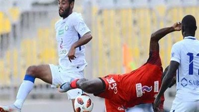 بث مباشر.. مباراة سموحة وحرس الحدود في الدوري المصري