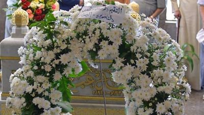 بالصور.. عشرات المواطنين يزورون قبر الزعيم جمال عبدالناصر في ذكرى وفاته