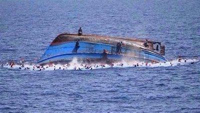 انتشال جثث 5 مهاجرين ونجاة 20 آخرين إثر غرق مركب تونسية