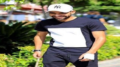 شاهد.. حفيد محمود الخطيب يدعم مؤمن زكريا بهذه الطريقة