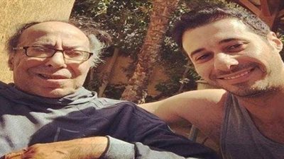 يارب تتشل.. تعليق صادم من أحمد السعدني على شائعة وفاة والده
