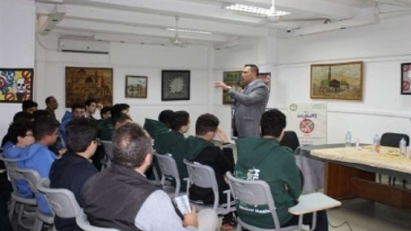 توعية الطلاب من مخاطر