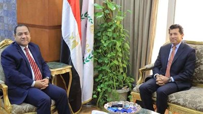 وزير الشباب والرياضة ورئيس التنظيم والإدارة يبحثان تعزيز التعاون المشترك