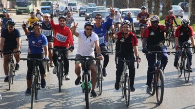 بمناسبة حرب أكتوبر.. وزير الرياضة يقود ماراثون إلى المتحف المصري الجديد