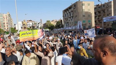 ذكرى أكتوبر.. مواطنون يدعمون الرئيس السيسي بسوهاج (صور)