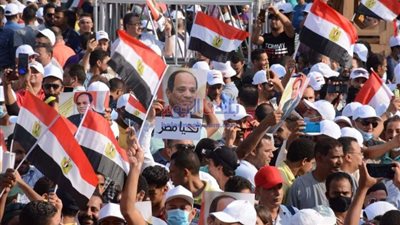 بنحبك يا ريس.. الشعب المصري يدعم السيسي بمظاهرات بالمحافظات