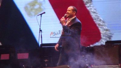 هشام عباس يحتفل مع الجماهير بذكرى نصر أكتوبر (صور)