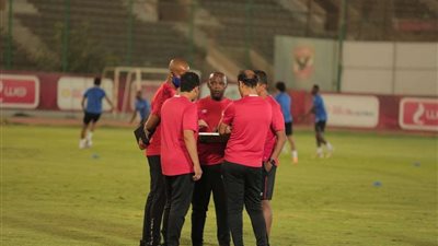 موسيماني يجتمع مع عبد الحفيظ وقمصان