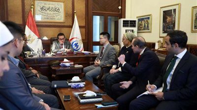 وزير الصحة يبحث مع إحدى الشركات التوسع في خدمات الفحوصات والتحاليل المقدمة للمواطنين
