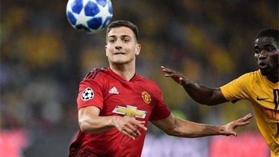 نجم مانشستر يونايتد يجري الكشف الطبي في ميلان