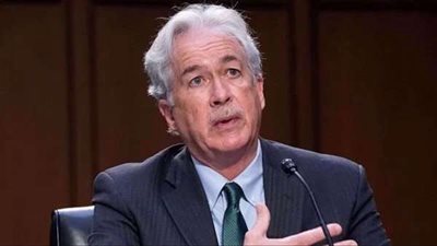 لأول مرة.. مدير الاستخبارات الأمريكية يزور ليبيا ويلتقي حفتر