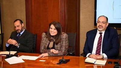 .وزيرة الهجرة تعقد اجتماعا مع رئيس قطاع الاستثمار ببنك مصر لمناقشة سبل جذب استثمارات جديدة