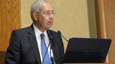 رئيس اقتصادية قناة السويس: خطط استراتيجية لجذب مزيد من الصناعات (فيديو)