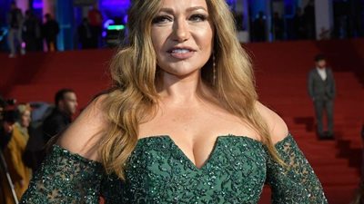 ليلى علوي تكشف تفاصيل تواجدها في حفل محمد منير