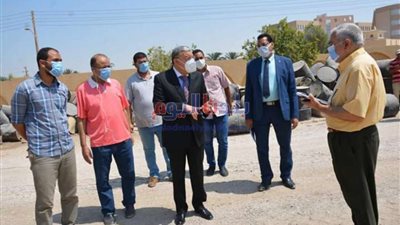 محافظ المنيا يطالب بالتيسير على المواطنين في مخالفات البناء