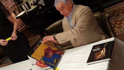 زاهي حواس يُغازل جمهور الأهلى ويُعلق على رحيل فايلر